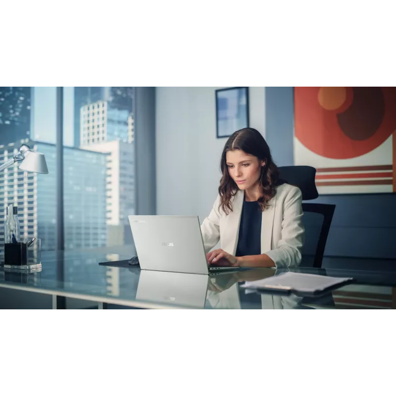 ASUS Chromebook Plus Enterprise CB54 CB5403CMA-QM0916 Intel Core Ultra 7 155U 35.6 cm (14 cal) Dotykowy WQXGA 16 GB LPDDR5x-SDRAM 256 GB SSD Wi-Fi 6E (802.11ax) ChromeOS US International srebrny