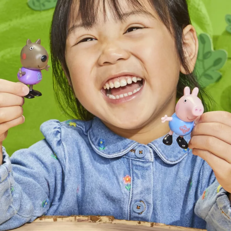 Hasbro Peppa Pig Zestaw Przedszkole z 5 Figurkami i 6 Akcesoriami, Zabawki Przedszkolne dla 3-letnich Dziewczynek i Chłopców i Starszych