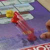 Monopoly Knockout – rodzinna gra towarzyska, szybkie gry planszowe dla wieku 8+, 2–8 graczy, 20 min.