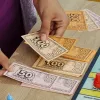 Monopoly Knockout – rodzinna gra towarzyska, szybkie gry planszowe dla wieku 8+, 2–8 graczy, 20 min.