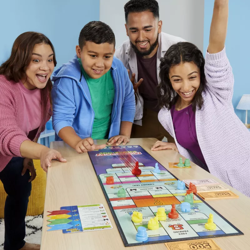 Monopoly Knockout – rodzinna gra towarzyska, szybkie gry planszowe dla wieku 8+, 2–8 graczy, 20 min.
