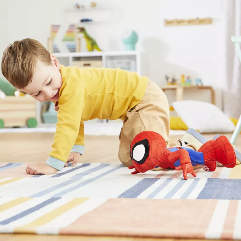 Marvel Spidey i Super-kumple Dance 'N Crawl Spidey, interaktywna pluszowa zabawka z muzyką i dźwiękami