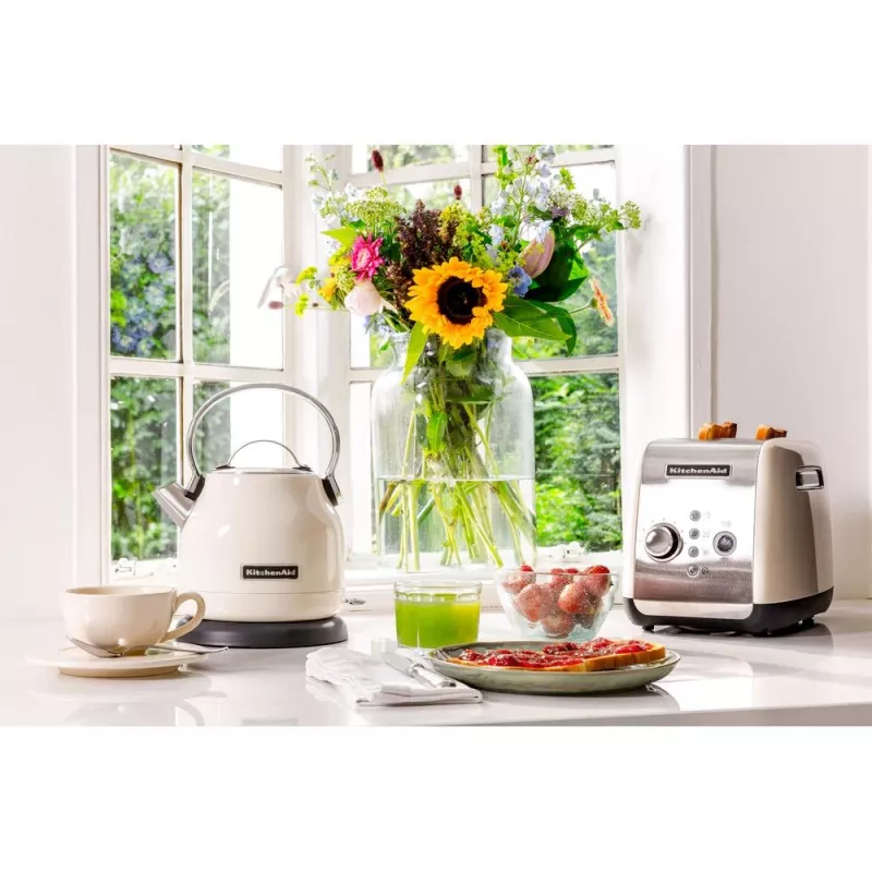 KitchenAid 5KEK1222EAC czajnik elektryczny 1,25 L 2200 W czarny, kremowy, stal nierdzewna