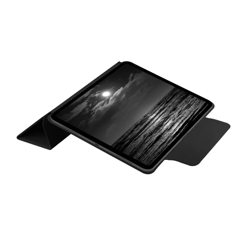 Flip case d bramante Avenida ICON do iPada Pro 13 cali (M5 2025 / M4 2024) — Midnight, tryb podstawki, 0,43 kg