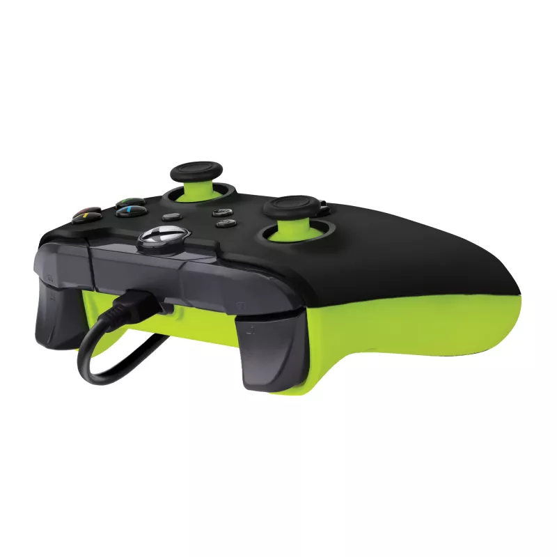 Przewodowy gamepad PDP Electric Czarny dla Xbox Series X|S, Xbox One i Windows — USB-C, kabel 2,43 m, D-pad, przyciski Menu/Share/View