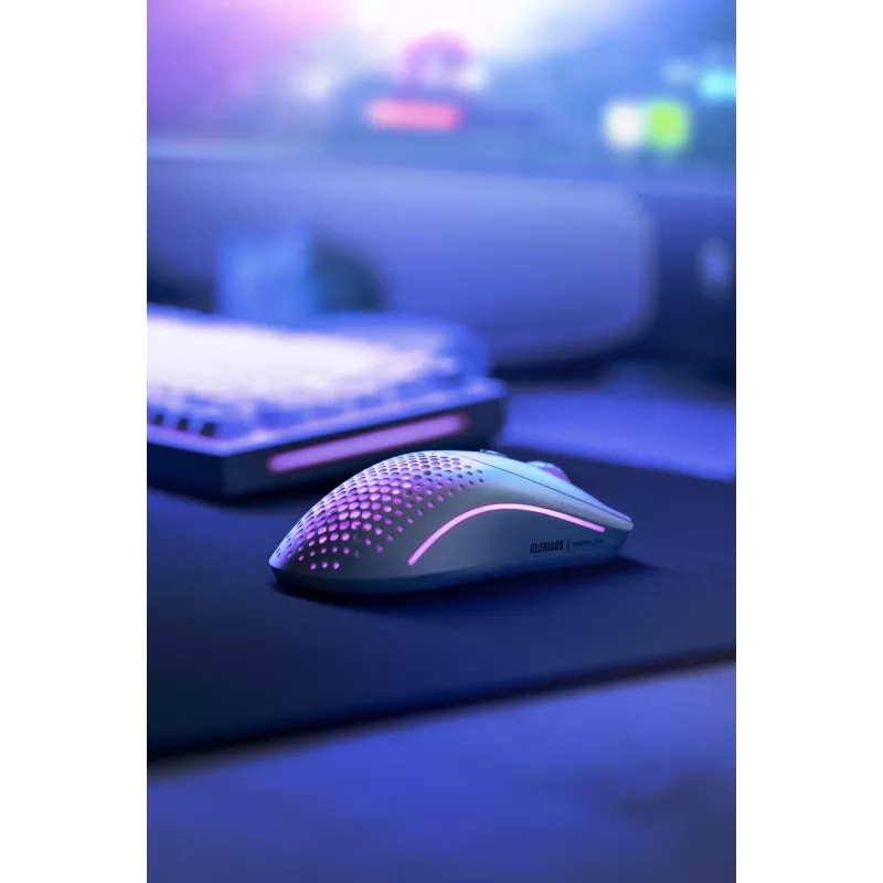Glorious Gaming Glorious Model O Wireless 2 - Matowa biel, Praworęczna, Laser, RF Wireless + USB Type-C, 26000 DPI, 1 ms, Biały
