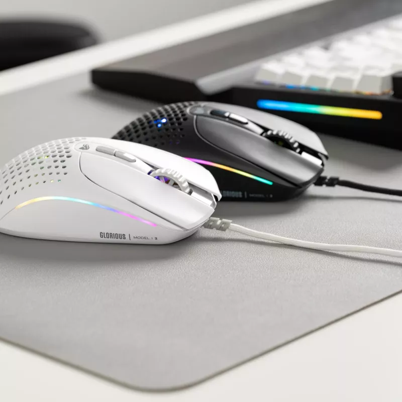 Glorious Gaming Glorious Model IV2 Wired - Czarny, dla osób praworęcznych, Optyczny, USB Typ-A, 26000 DPI, Czarny