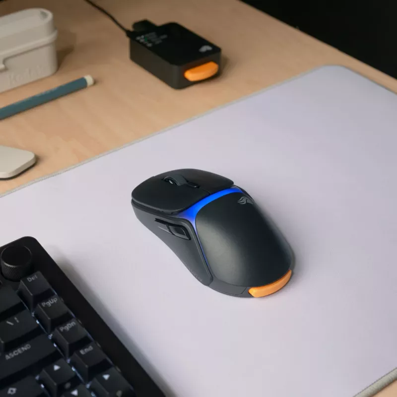 Mysz gamingowa Glorious Gaming Model O3 Wireless - system wymiennych baterii InfinitePlay, polling 8k, przełączniki optyczne o wytrzymałości 130 mln kliknięć, ultra lekka 66 g, sensor optyczny 30 000 DPI, RGB - czarna