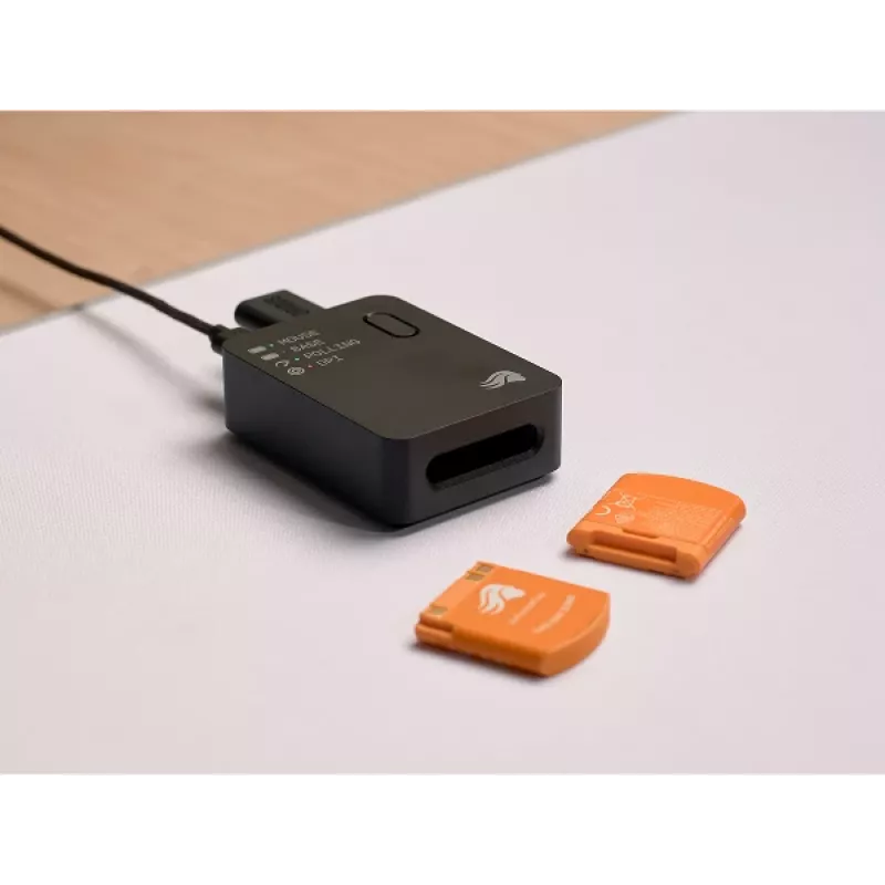 Mysz gamingowa Glorious Gaming Model O3 Wireless - system wymiennych baterii InfinitePlay, polling 8k, przełączniki optyczne o wytrzymałości 130 mln kliknięć, ultra lekka 66 g, sensor optyczny 30 000 DPI, RGB - czarna