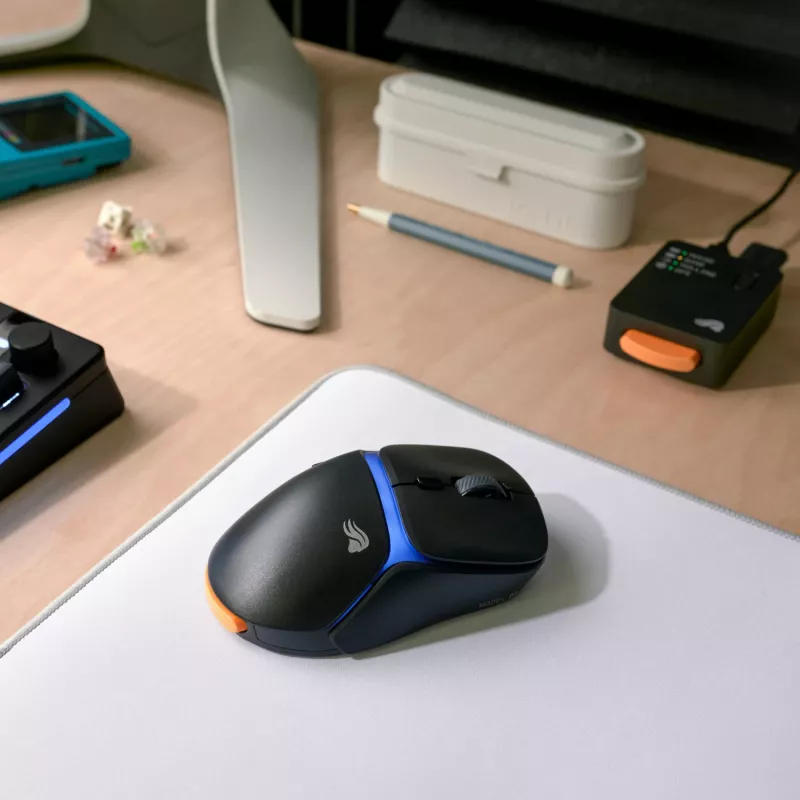 Glorious Gaming Model D3 Bezprzewodowa mysz gamingowa - System wymiennych baterii InfinitePlay, Polling 8 kHz, Przełączniki optyczne o wytrzymałości 130 mln kliknięć, Ultralekka 69 g, Sensor optyczny 30 000 DPI, RGB - Czarna