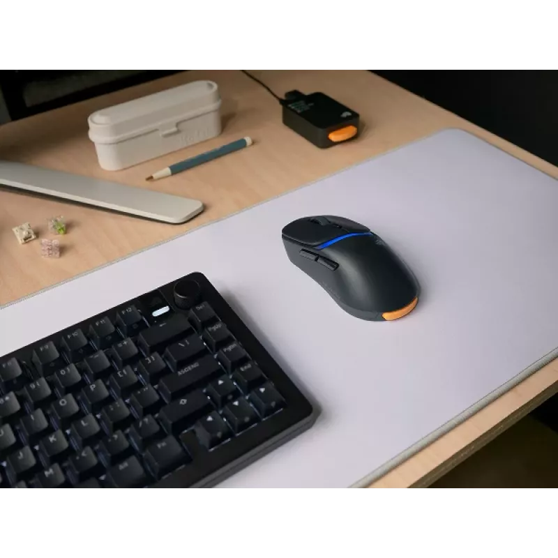 Glorious Gaming Model D3 Bezprzewodowa mysz gamingowa - System wymiennych baterii InfinitePlay, Polling 8 kHz, Przełączniki optyczne o wytrzymałości 130 mln kliknięć, Ultralekka 69 g, Sensor optyczny 30 000 DPI, RGB - Czarna