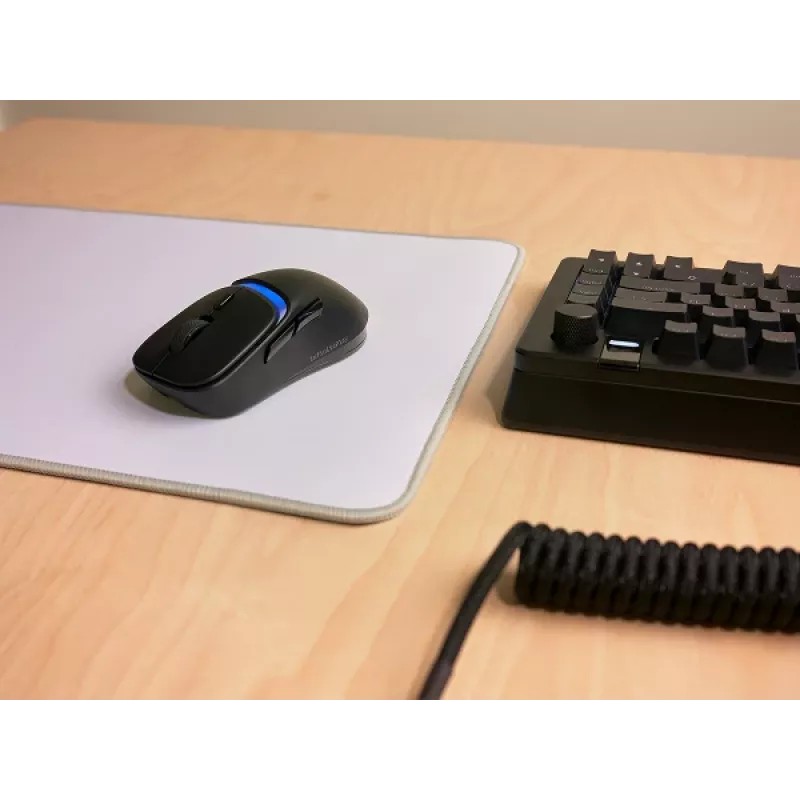 Glorious Gaming Model D3 Bezprzewodowa mysz gamingowa - System wymiennych baterii InfinitePlay, Polling 8 kHz, Przełączniki optyczne o wytrzymałości 130 mln kliknięć, Ultralekka 69 g, Sensor optyczny 30 000 DPI, RGB - Czarna
