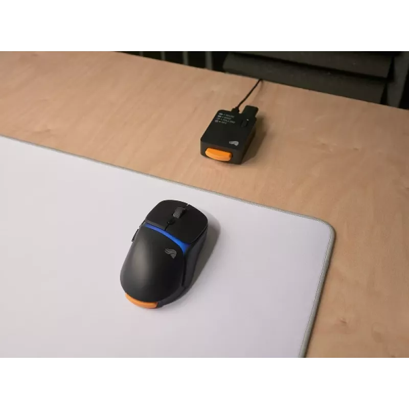Glorious Gaming Model D3 Bezprzewodowa mysz gamingowa - System wymiennych baterii InfinitePlay, Polling 8 kHz, Przełączniki optyczne o wytrzymałości 130 mln kliknięć, Ultralekka 69 g, Sensor optyczny 30 000 DPI, RGB - Czarna