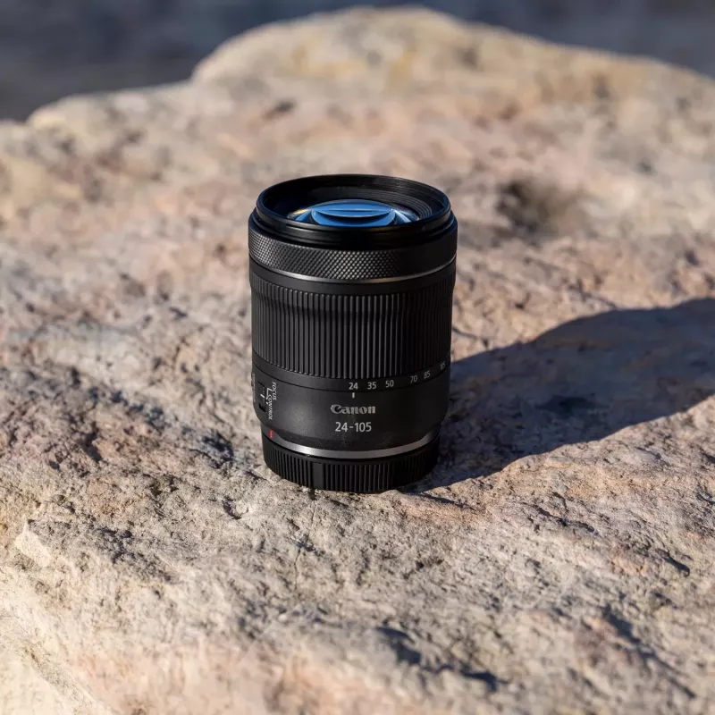Canon EOS R8 + RF 24-105mm F4-7.1 IS STM MILC 24.2 MP CMOS 6000 x 4000 pikseli Czarny