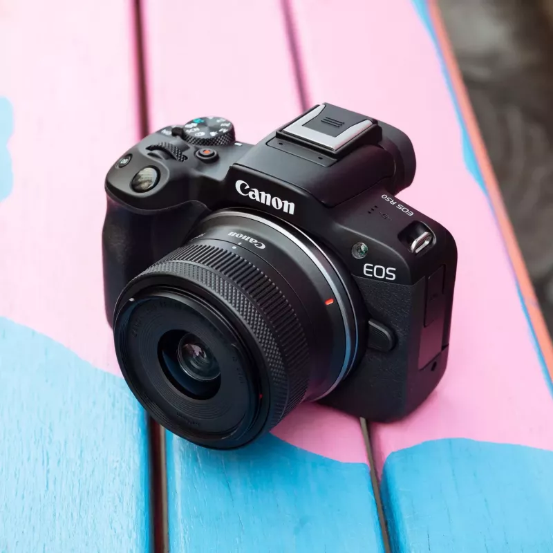 Canon EOS R50 MILC 24,2 MP CMOS 6000 x 4000 pikseli Czarny 5811C148