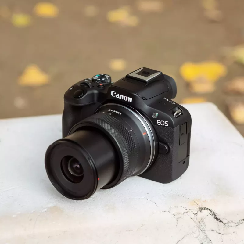 Canon EOS R50 MILC 24,2 MP CMOS 6000 x 4000 pikseli Czarny 5811C148