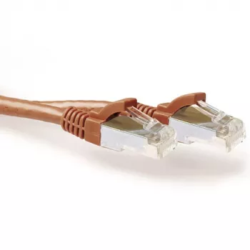 ACT brązowy kabel krosowy SFTP CAT6A 2,00 m z zabezpieczeniem zaczepu, ze złączami RJ45