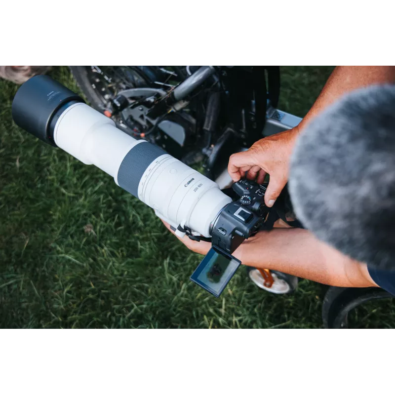 Canon RF 200-800 mm F6.3-9 IS USM Teleobiektyw, czarno-biały