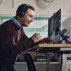 HP Poly Voyager Focus 2 zestaw słuchawkowy z certyfikatem Microsoft Teams USB-C +adapter USB-C/A
