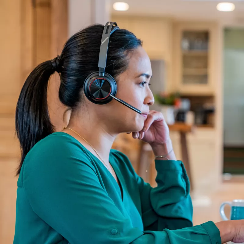 HP Poly Voyager Focus 2 zestaw słuchawkowy z certyfikatem Microsoft Teams USB-C +adapter USB-C/A