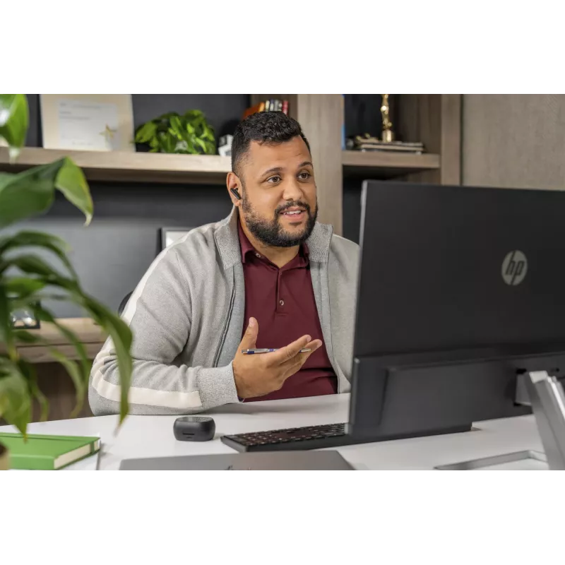 HP Poly Voyager Free 60+M UC Carbon Czarny słuchawki douszne + adapter BT700 USB-C + etui ładujące z ekranem dotykowym