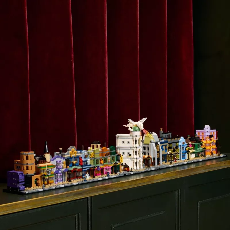 LEGO HARRY POTTER 76444 Diagon Alley Wizarding Shops