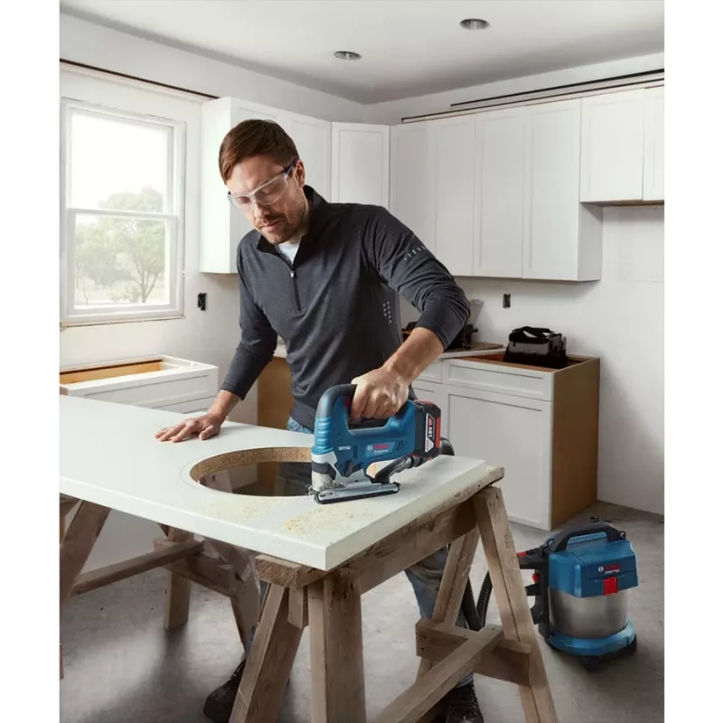 Wyrzynarka akumulatorowa Bosch GST 18V-125 B Professional