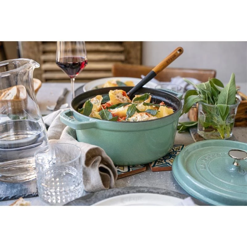 Staub Okrągły Żeliwny Garnek Żaroodporny 5,2 L, Miętowy - La Cocotte 26 cm