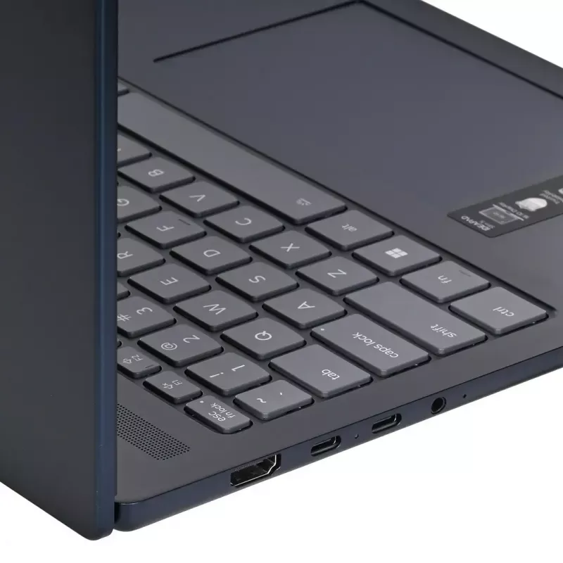 Laptop Lenovo cienki-5-16IRH10R — Intel Core 7 240H, 16 cali WUXGA IPS dotykowy, 16 GB RAM, 1 TB SSD, Windows 11, Cosmic niebieski