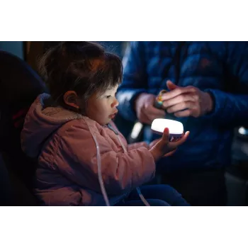 Lampa biwakowa zasilana bateriami Ledlenser Kidcamp6 — LED RGB, 60 lm, AAA, obudowa ABS, 95 g
