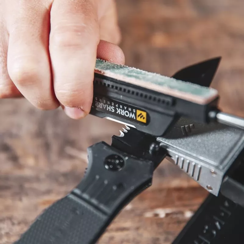Ostrzałka do noży Work Sharp Precision Adjust Elite 09DX066 — regulowany kąt, kamienie diamentowe, wykończenie skórą, obudowa nylonowa