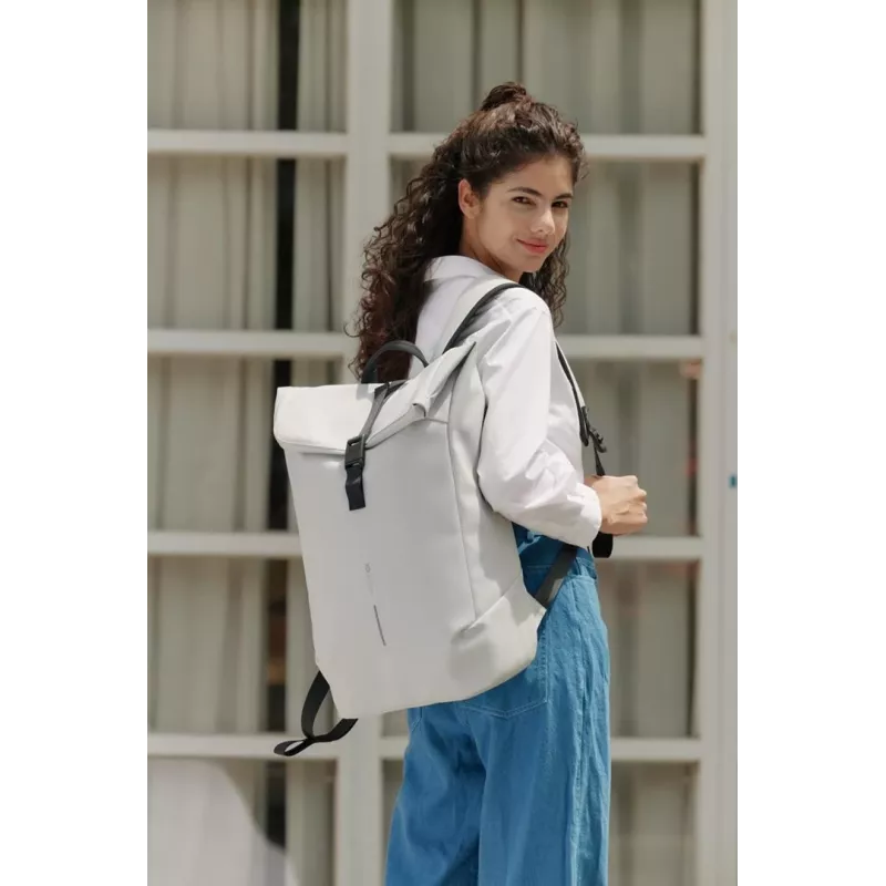 Plecak na laptopa XDDESIGN Urban Flap-Top P706.2613 — biały, konstrukcja z klapą, elementy antykradzieżowe