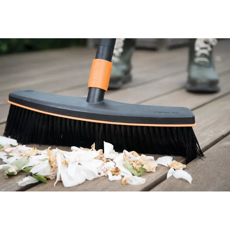 Fiskars 1001416 miotła z tworzywa sztucznego czarno-pomarańczowa