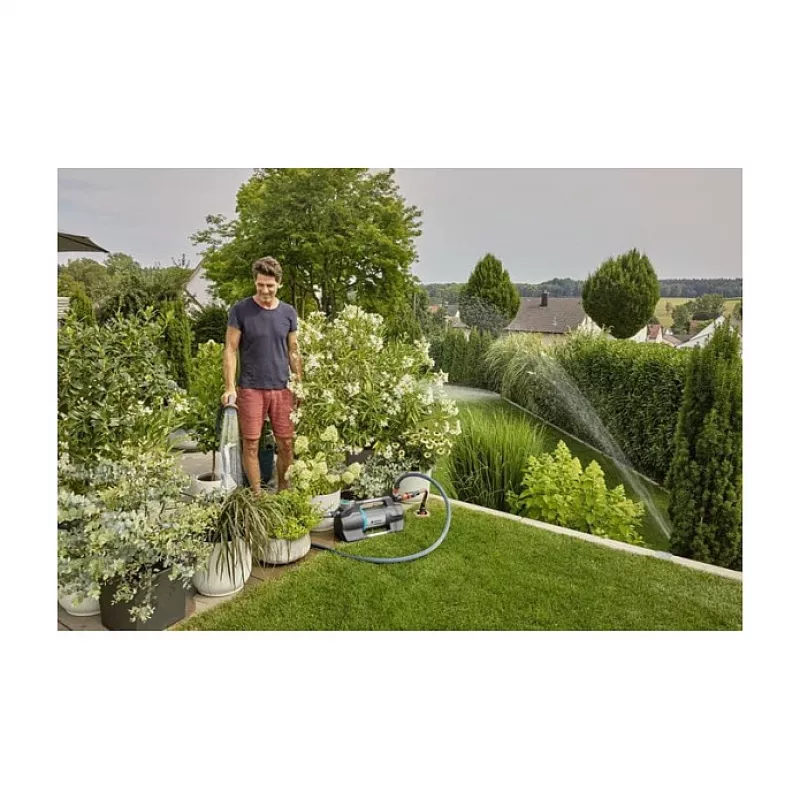 Grawitacyjna pompa wodna GARDENA 9058-20 1050 W, 4,9 bar, 6300 l/h, zasilana prądem zmiennym