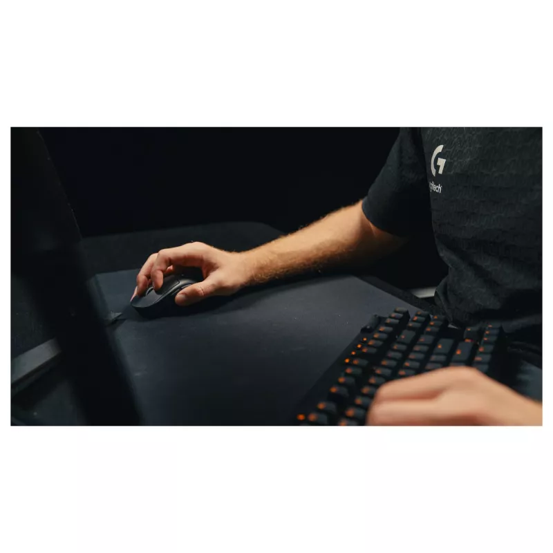 Mysz Logitech G 910-007374 praworęczna RF bezprzewodowa optyczna 44 000 DPI 1 ms 5 przycisków magenta