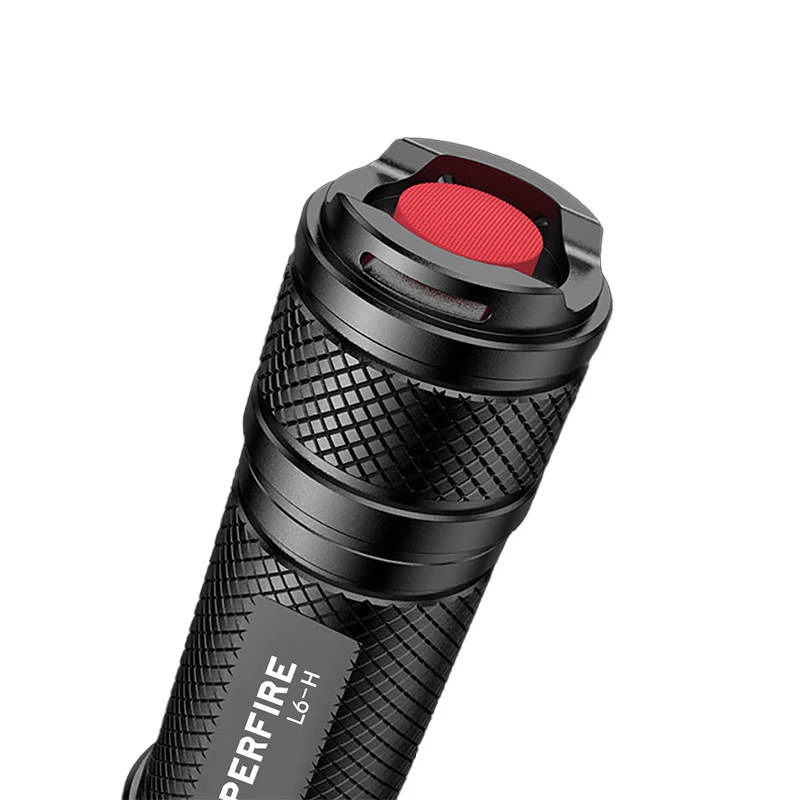Latarka Superfire L6-H — ręczna latarka LED 900 lm, 15W