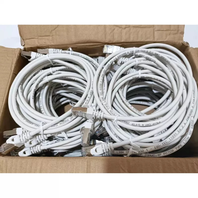 Equip Cat.6 S/FTP Kabel krosowy RJ-45 1m biały