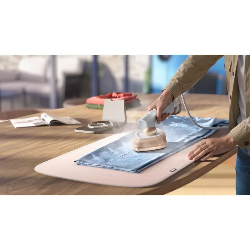 Żelazko parowe Philips GC213/10 1800 W z parowym uderzeniem 90 g/min, przewodem 2,5 m, zawiera StyleMat