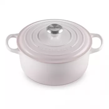 Le Creuset Signature Cast Iron Round Casserole 24cm shell pink