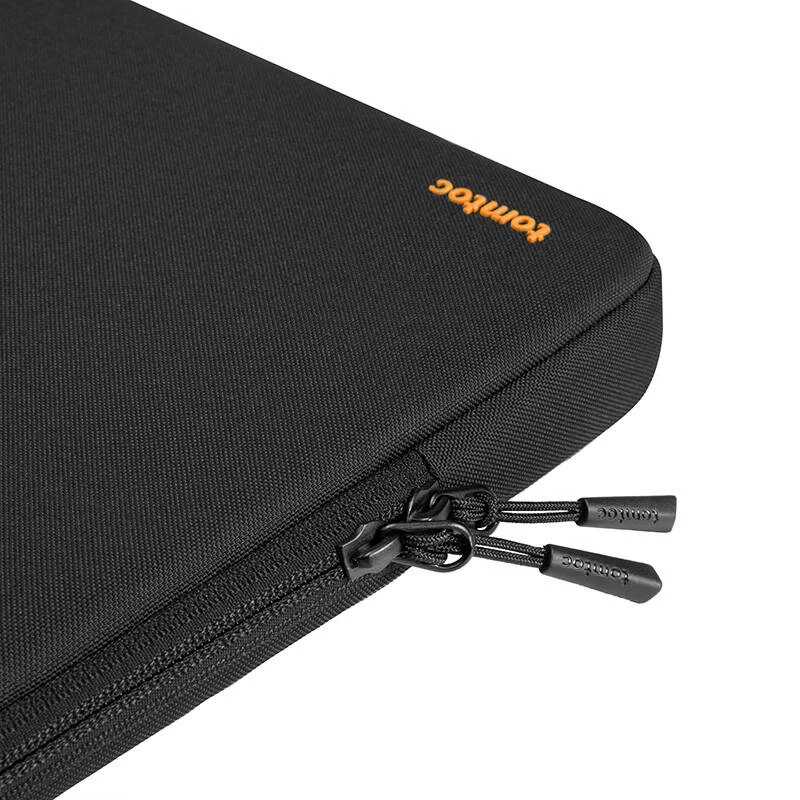 Etui na laptop Tomtoc Defender-A13 dla urządzeń 13,3-calowych, model A13E3D1, wyściełane etui ochronne