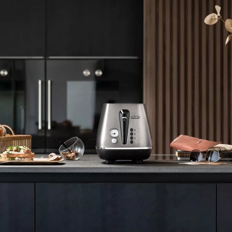 De’Longhi CTIN2103.TB toster 2-kromkowy 900 W Czarny