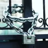Kłódka MASTER LOCK 680EURD 80 mm hartowana stal osłonięty pałąk
