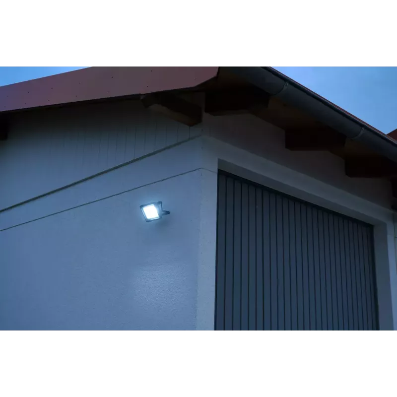 Reflektor LED Brennenstuhl 1171250341 czarny 30 W IP65 metal