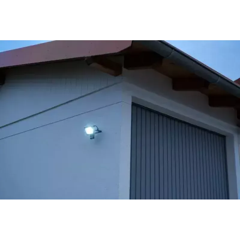 Reflektor LED Brennenstuhl JARO 3060 P 20W 2300lm 6500K z czujnikiem ruchu