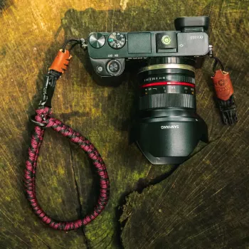 Pasek do aparatu MOBOTIX C-Rope Claw do aparatów cyfrowych, nylonowy granatowy, maks. długość 30 cm