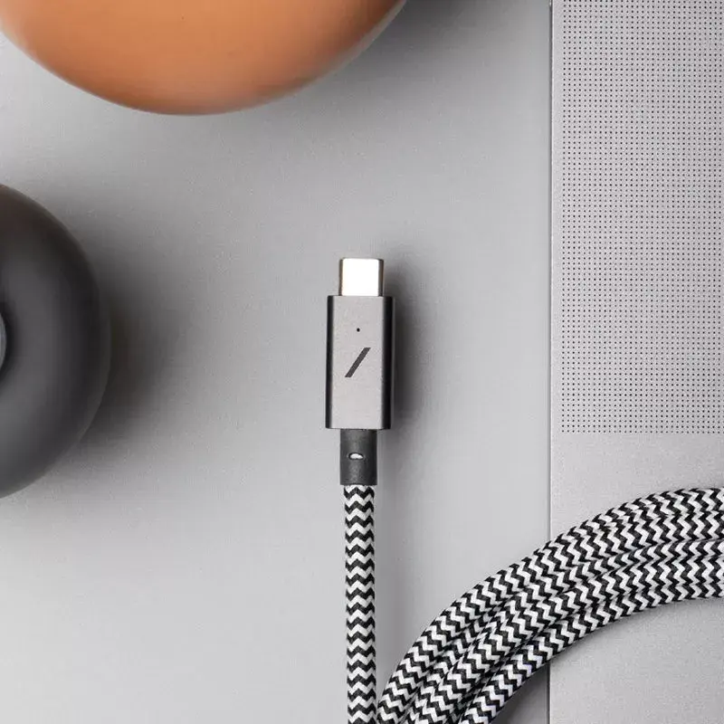 Native Union Belt Cable Pro USB-C do USB-C, 2,4 m, wyświetlacz LED, Rose
