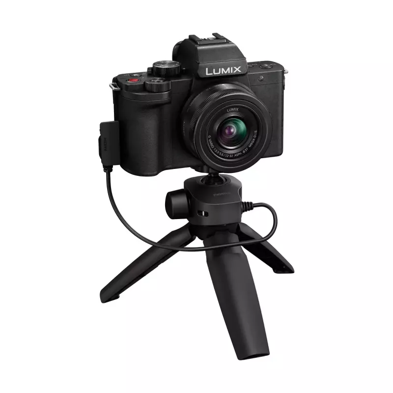 Aparat w obudowie obiektywu Panasonic Lumix DC-G100VEG-K 20,3 MP 4K Ultra HD