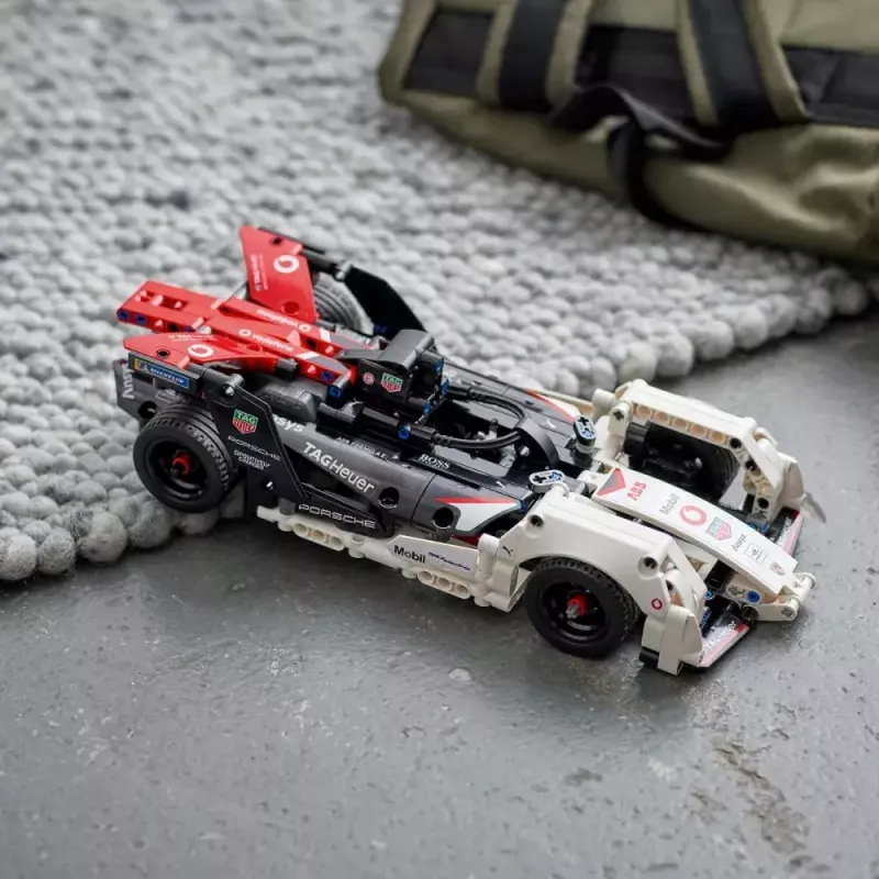 LEGO Brick Set Formula E Porsche 99X Electric model 42137 – zestaw konstrukcyjny