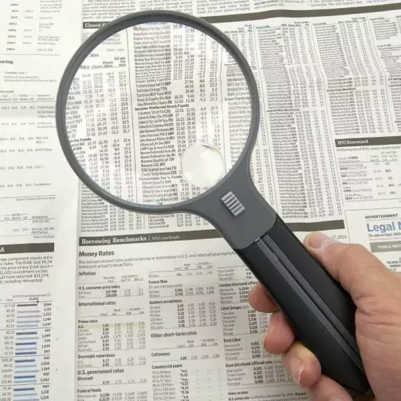 Szkło powiększające Carson Split Handle HF-11 — 3,5× ręczne szkło powiększające, czarny/przezroczysty, bateria AAA