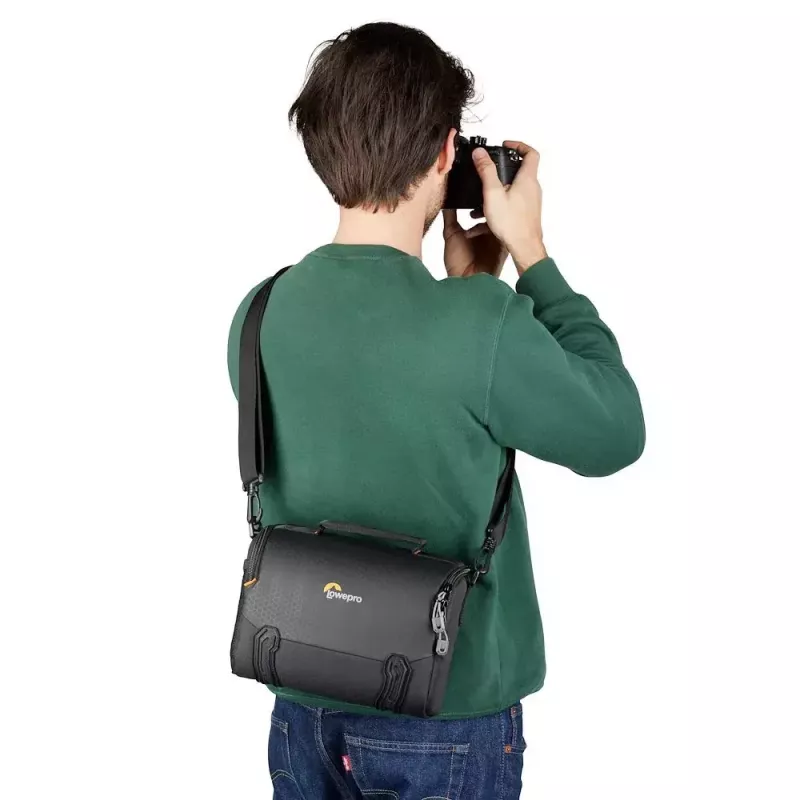 Pokrowiec na ramię Lowepro Adventura SH 140 III Czarny Pasek na ramię
